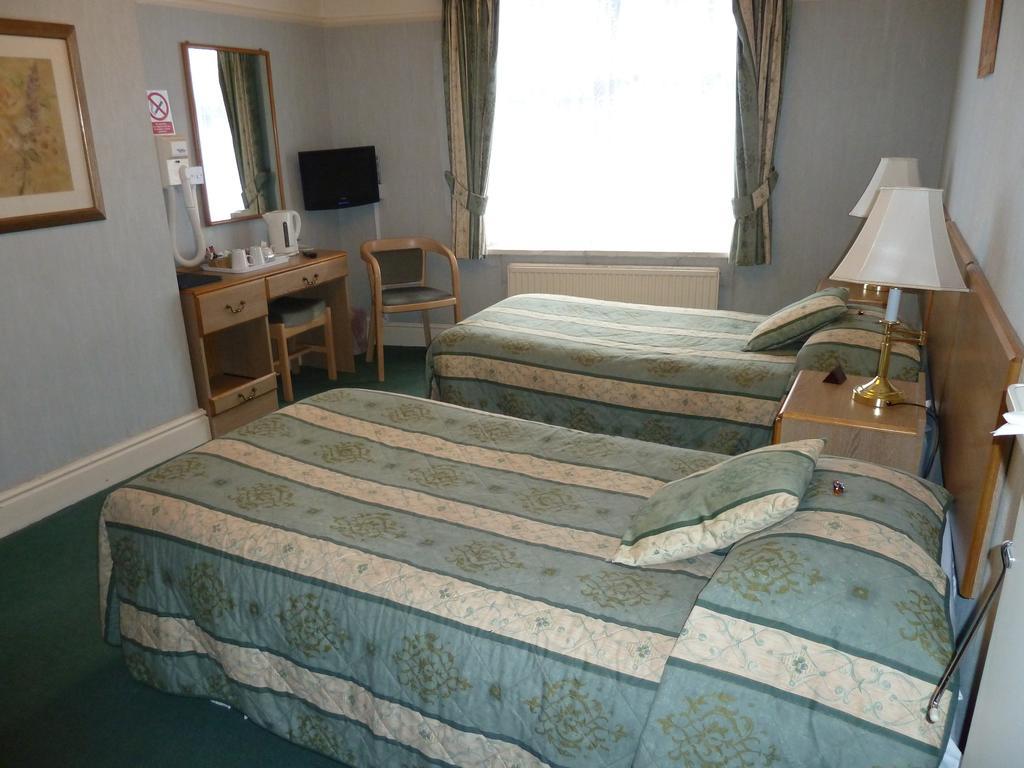 Villa Venezia Birkenhead Room photo